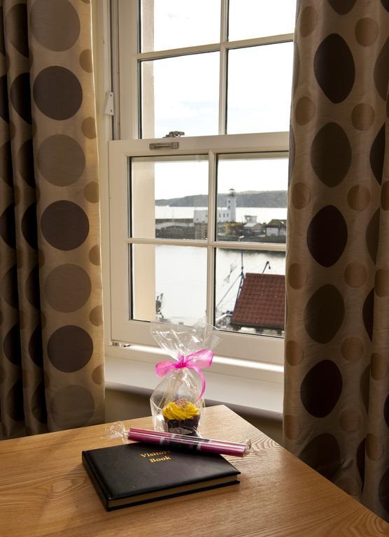 Harbourside Apartments With Private Parking Scarborough Room photo