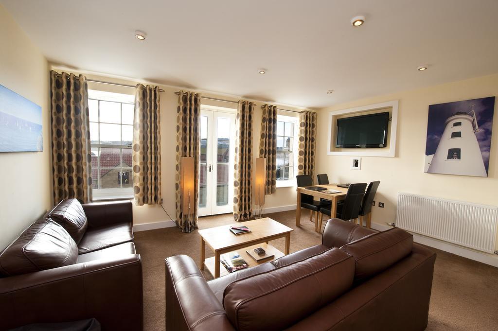 Harbourside Apartments With Private Parking Scarborough Room photo